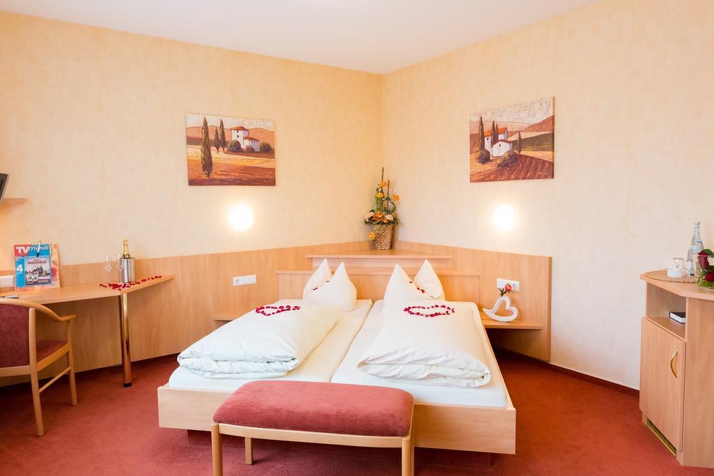 Hotel Ochsen Ammerbuch Værelse billede
